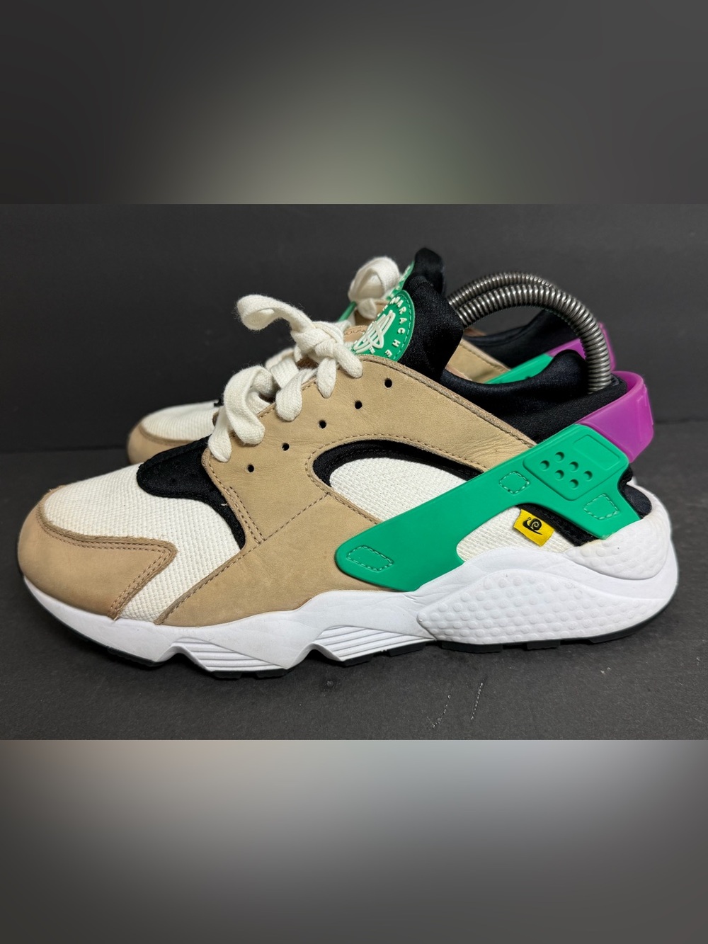 Nike Air Huarache Premium Moving Company DV0486-100 Size 9